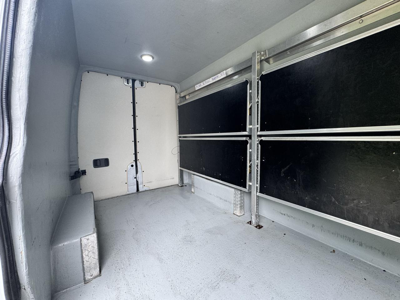Mercedes-Benz Sprinter Cargo Van 2500 Standard Roof V6 144" Worker RWD 2018