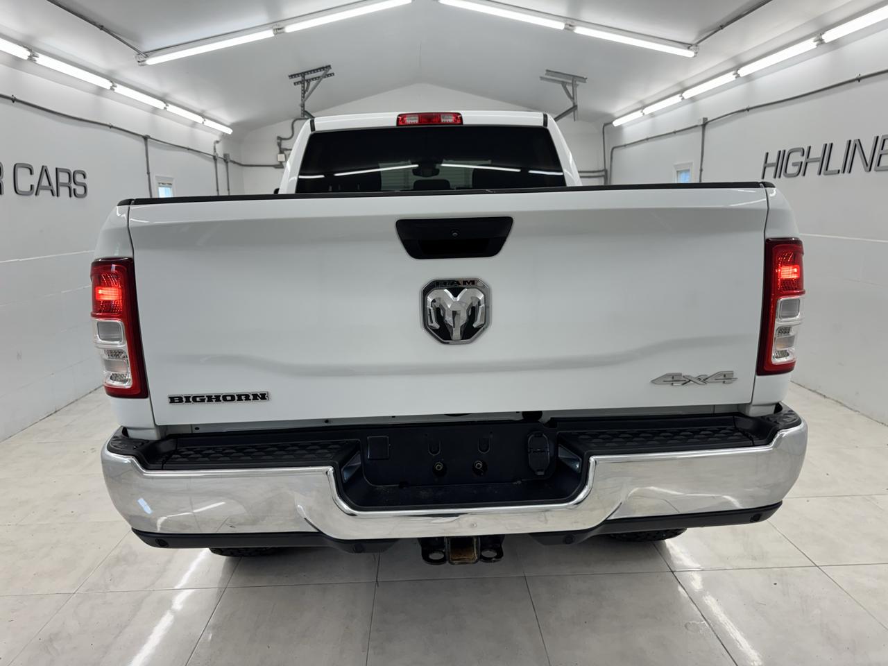 RAM 2500 Big Horn 4x4 Crew Cab 6'4" Box 2024