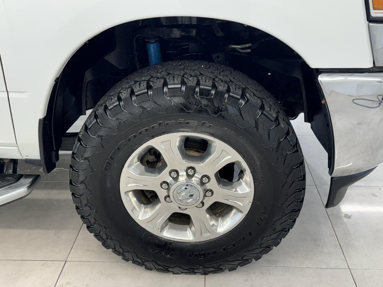 RAM 2500 Big Horn 4x4 Crew Cab 6'4" Box 2024