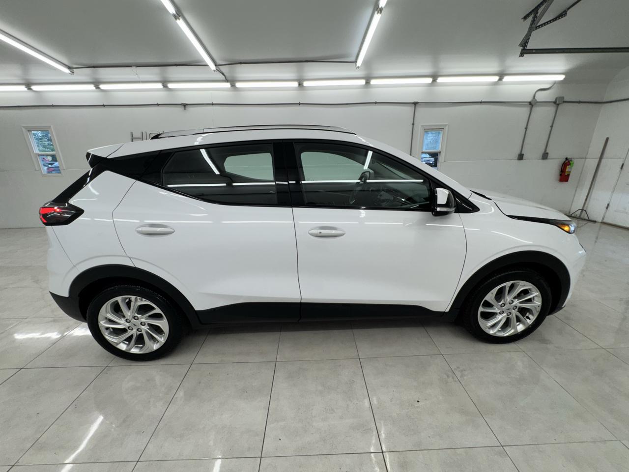 Chevrolet Bolt EUV FWD 4dr LT 2023
