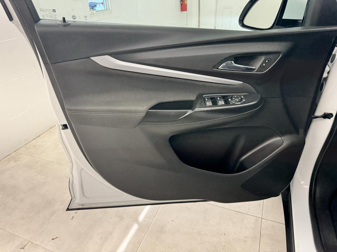 Chevrolet Bolt EUV FWD 4dr LT 2023