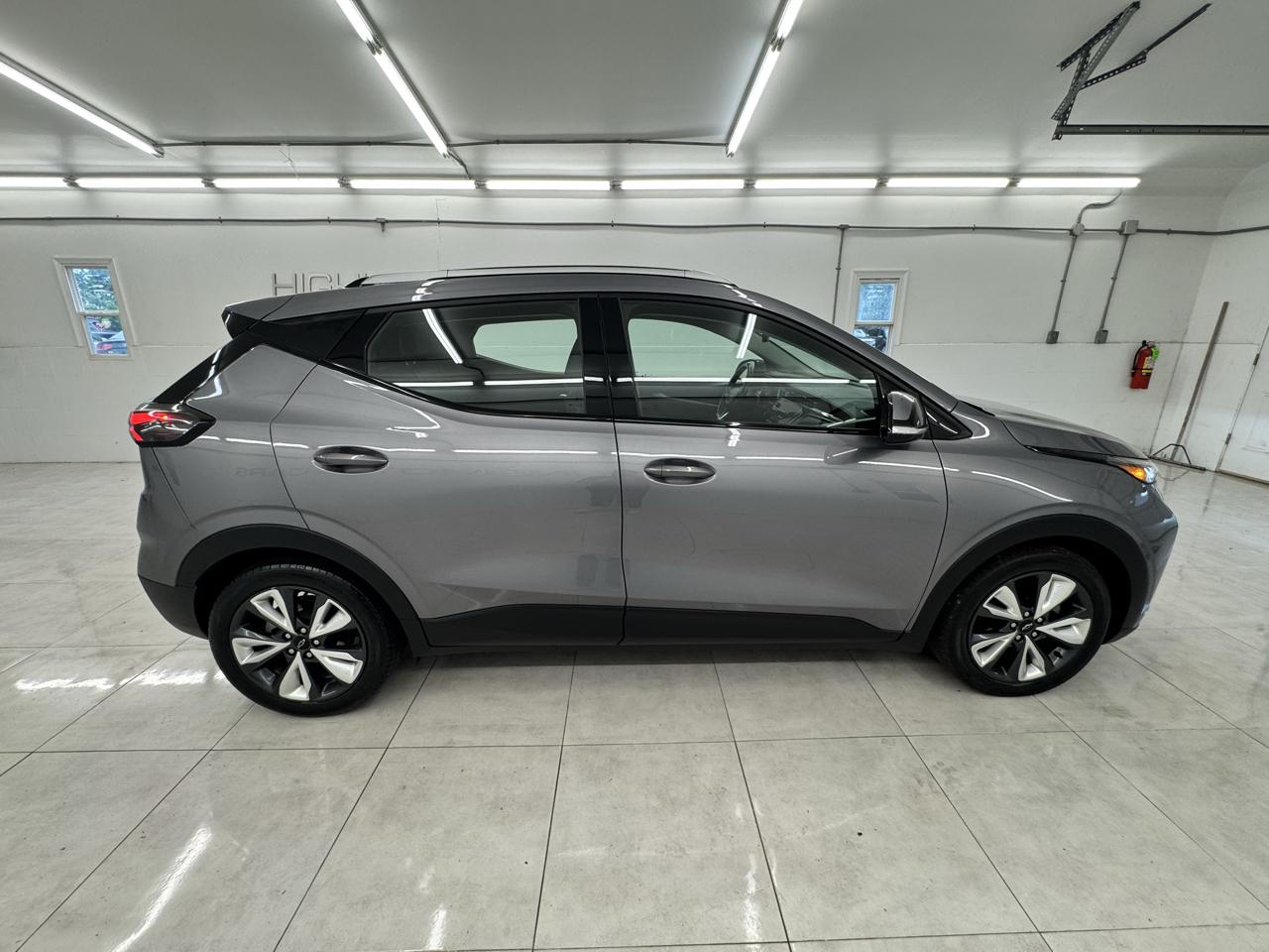 Chevrolet Bolt EUV FWD 4dr LT 2023