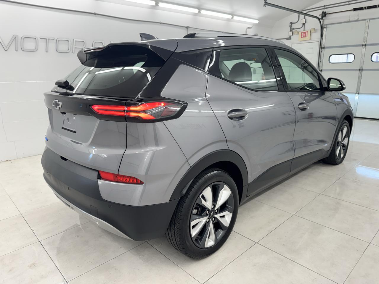 Chevrolet Bolt EUV FWD 4dr LT 2023