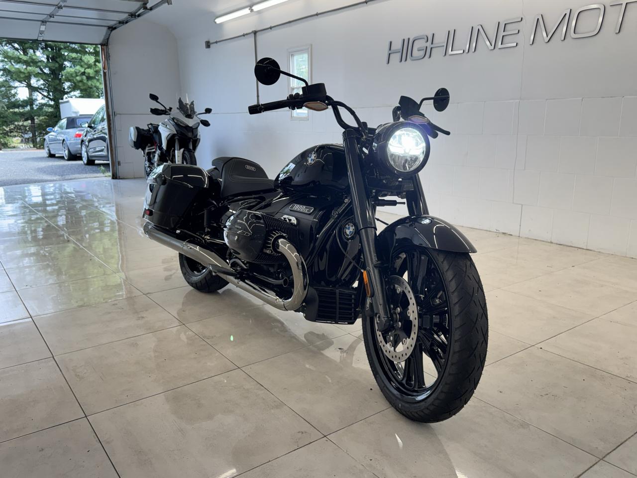 BMW R18  2024