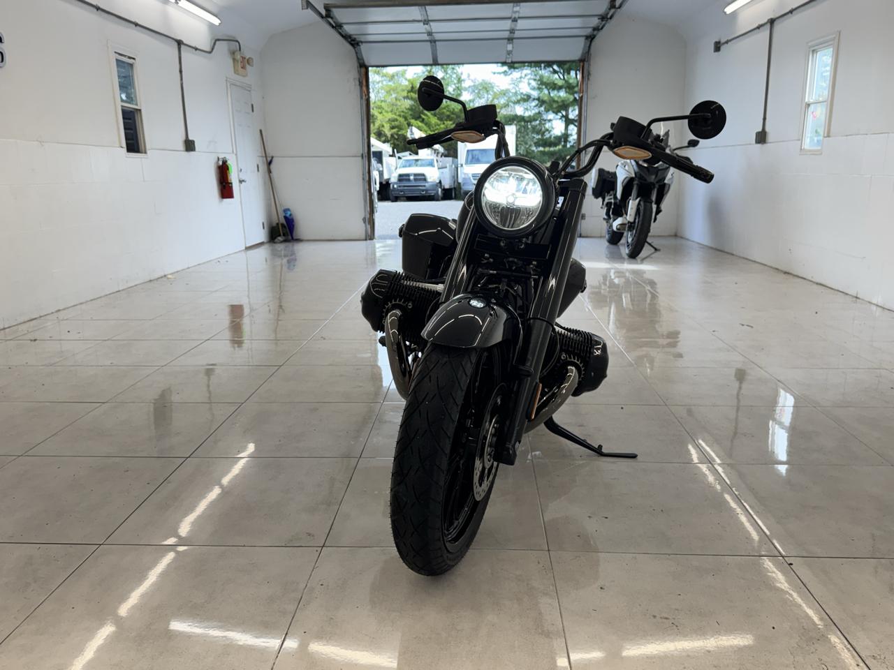 BMW R18  2024