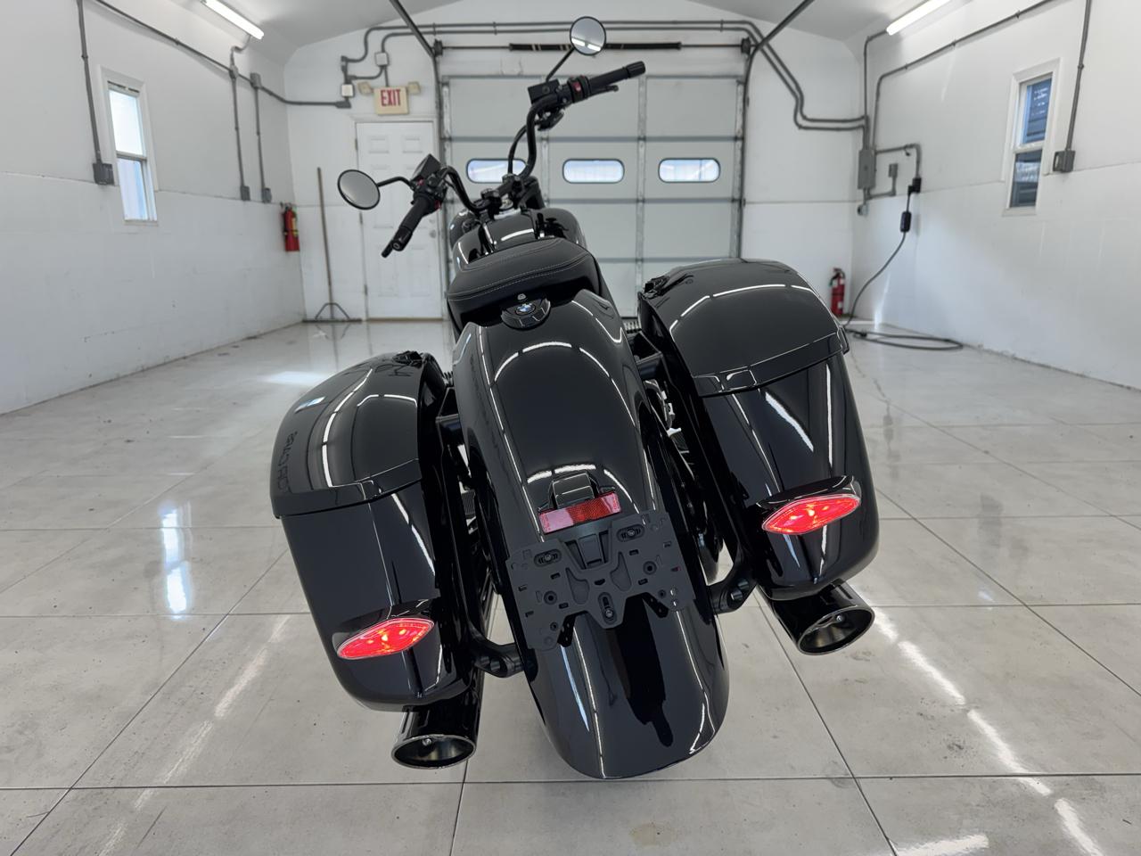 BMW R18  2024