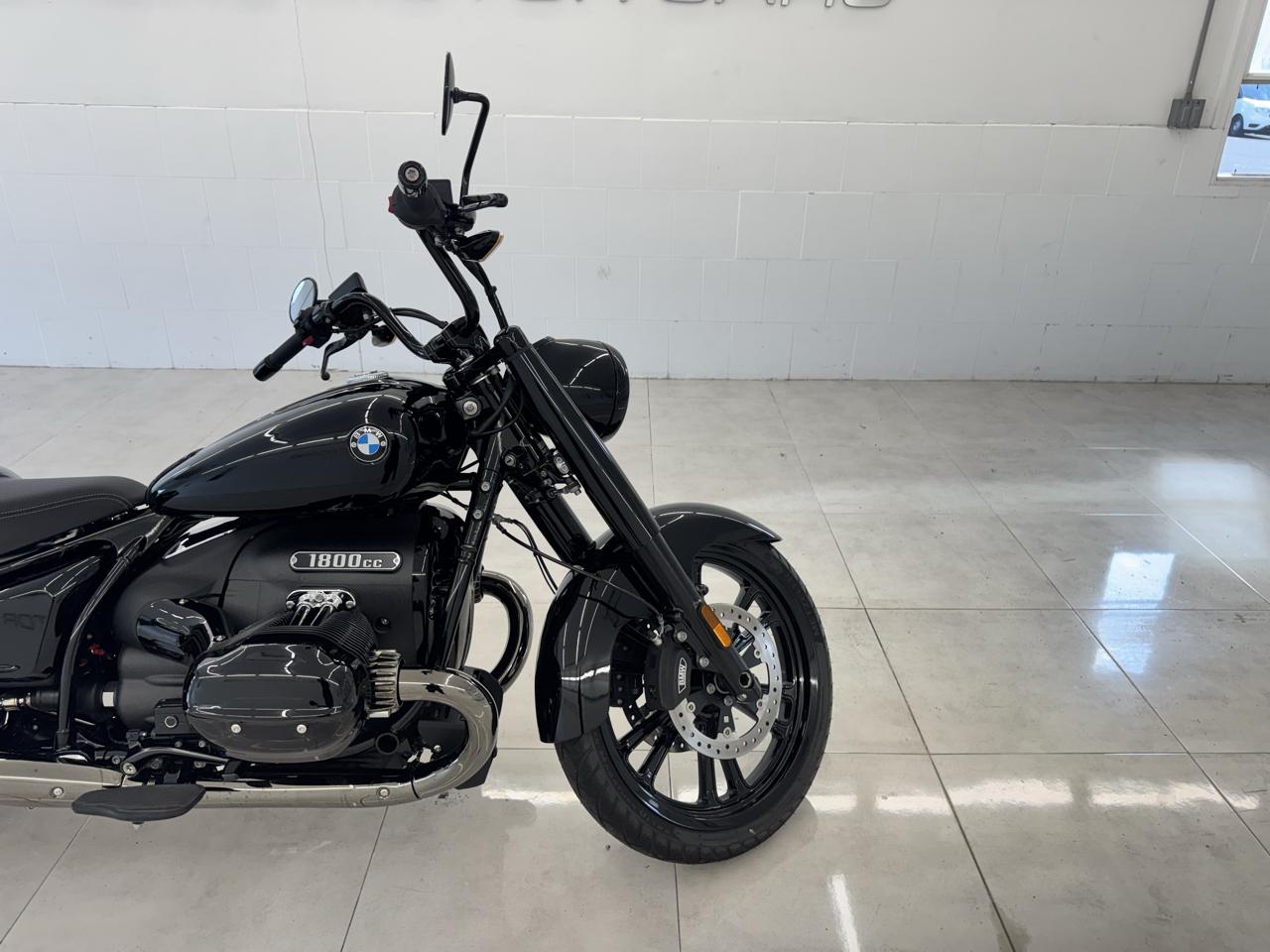 BMW R18  2024