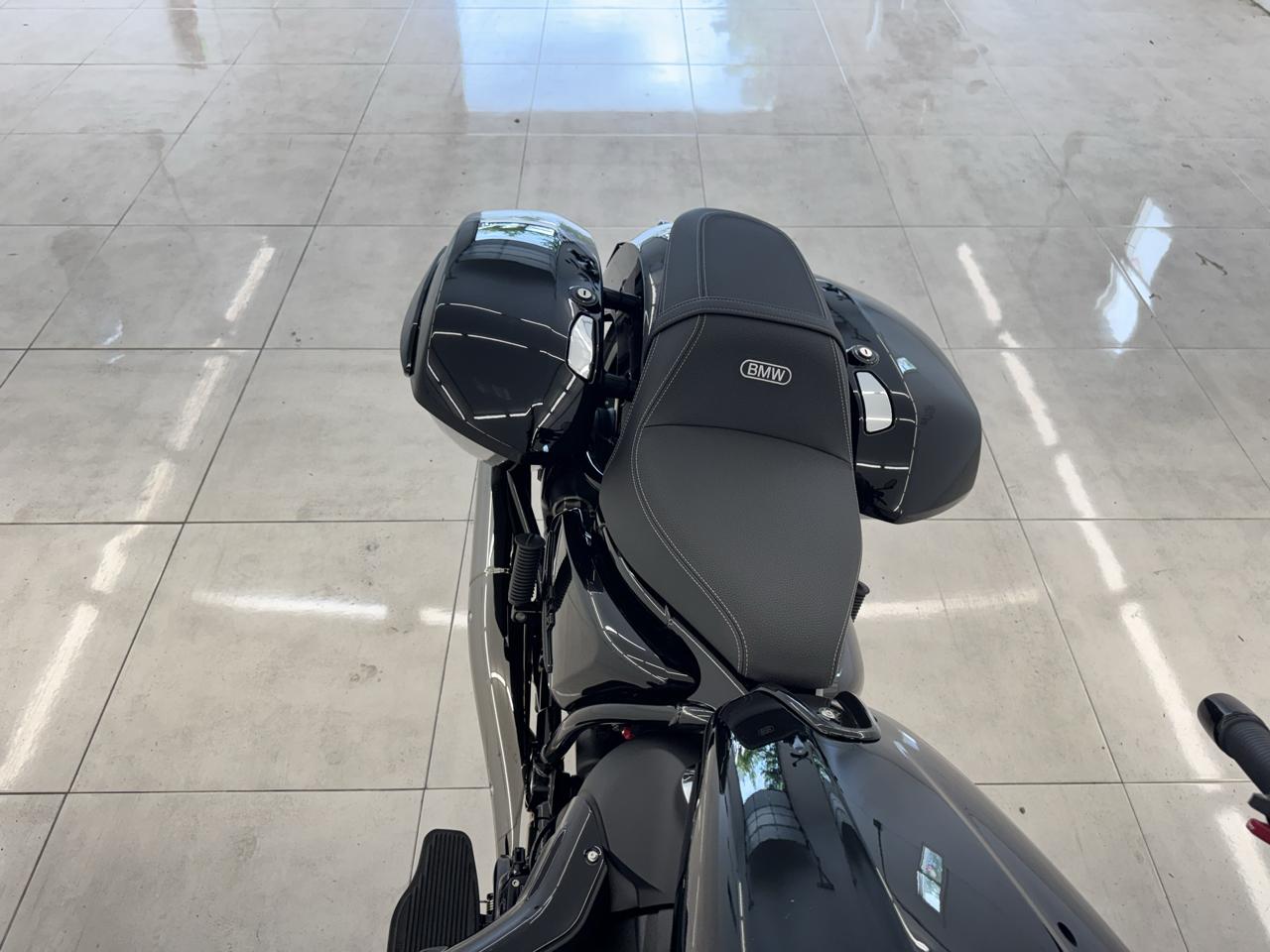 BMW R18  2024