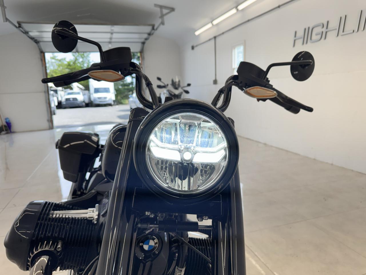 BMW R18  2024