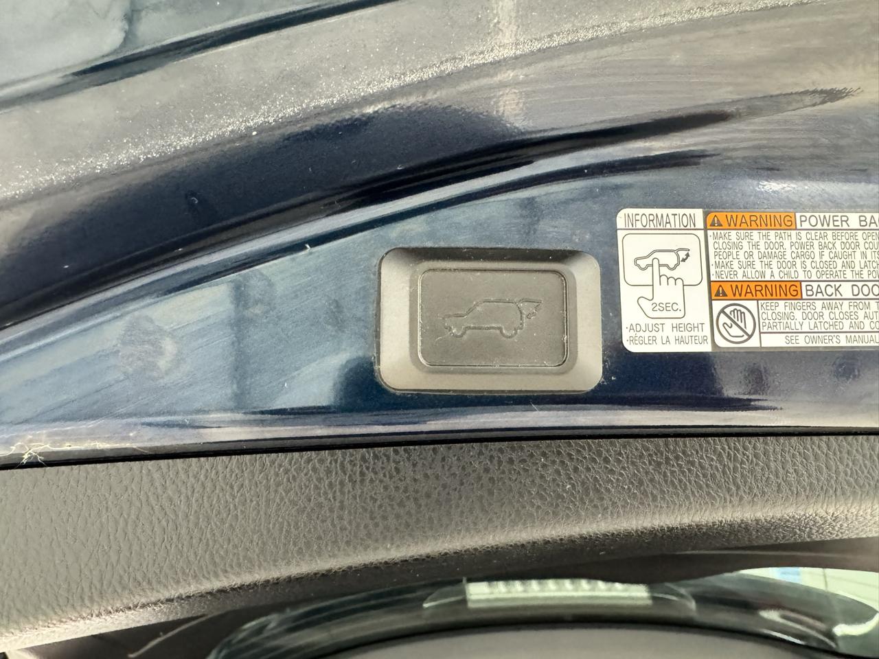 Toyota RAV4 Limited AWD (Natl) 2017
