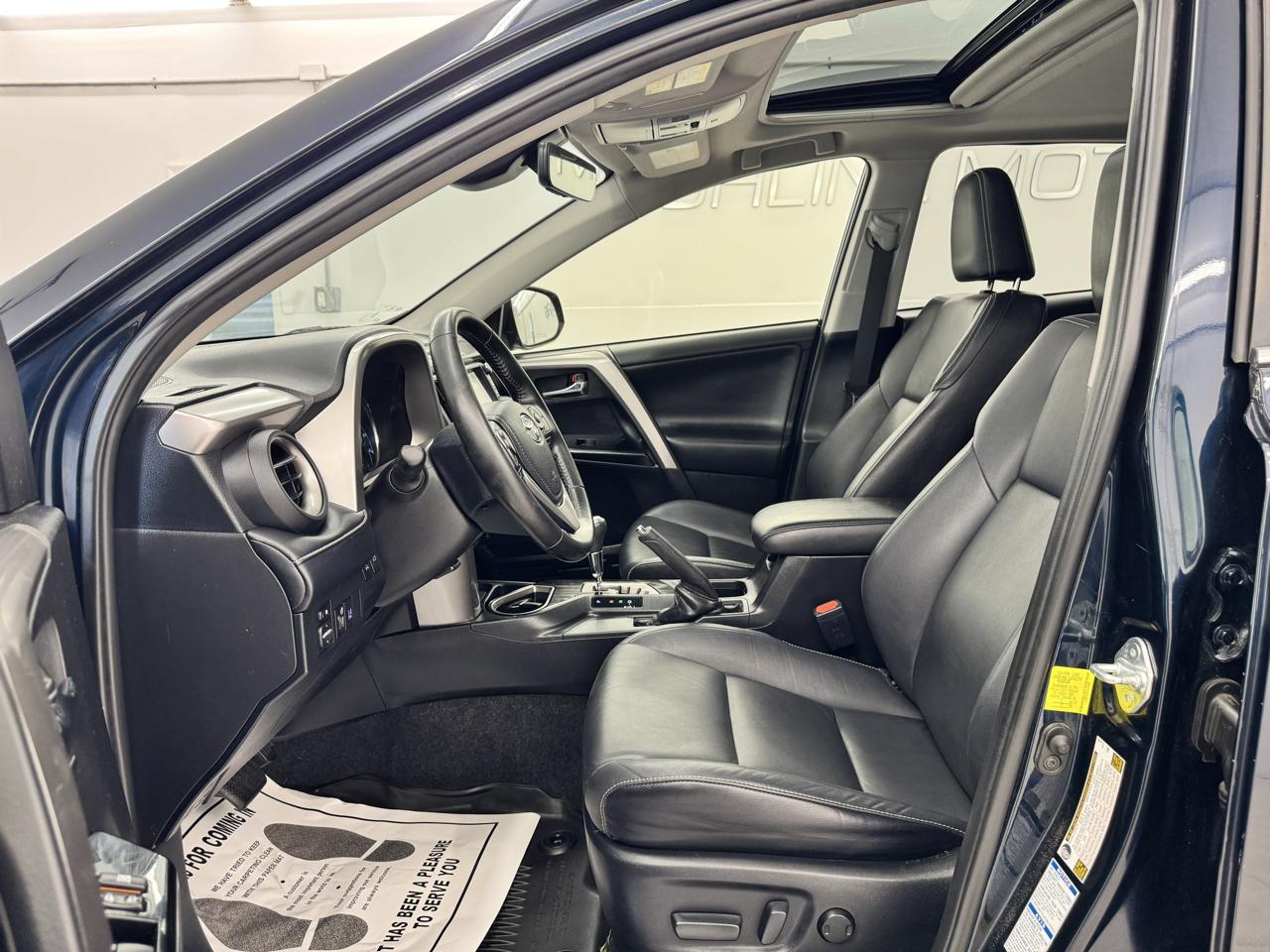 Toyota RAV4 Limited AWD (Natl) 2017