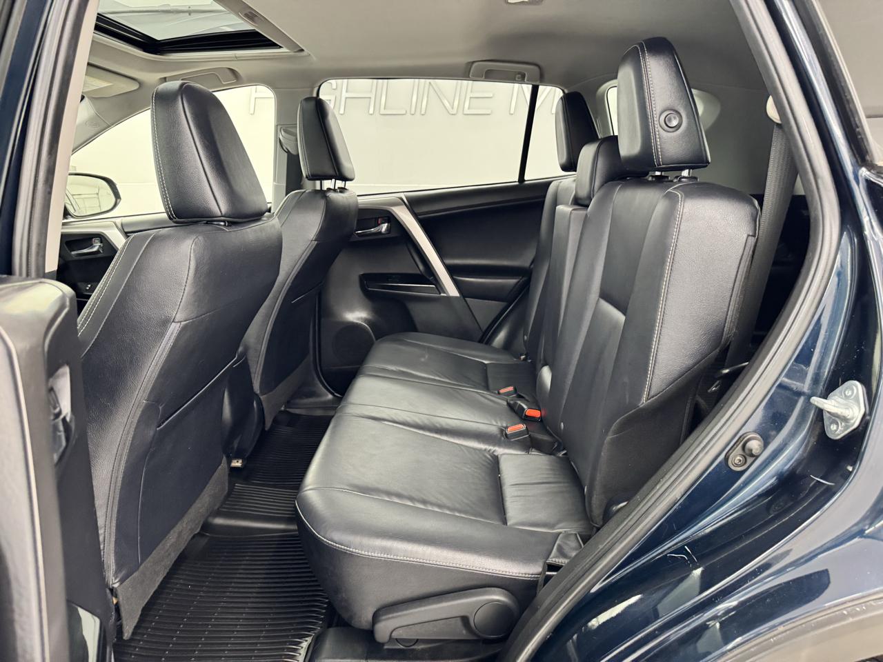 Toyota RAV4 Limited AWD (Natl) 2017