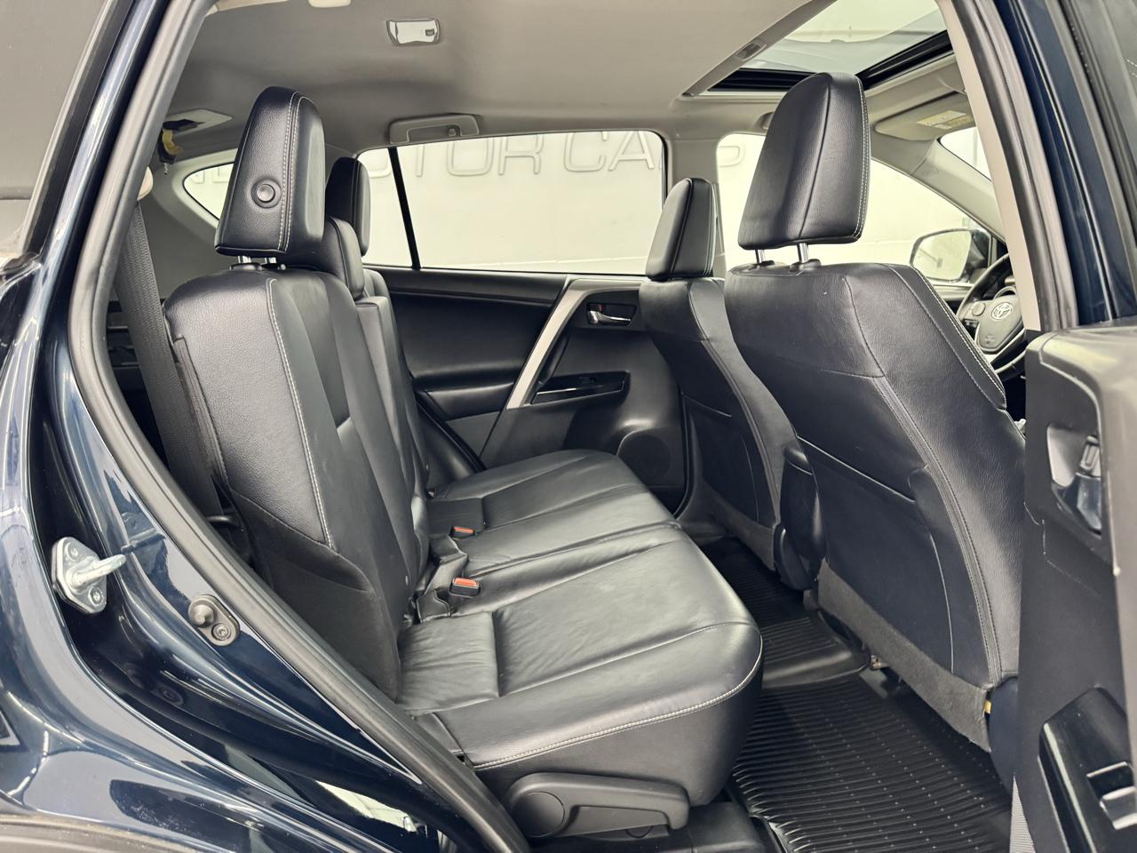 Toyota RAV4 Limited AWD (Natl) 2017