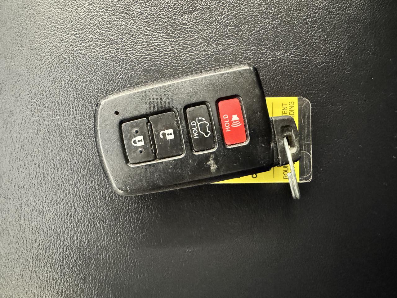 Toyota RAV4 Limited AWD (Natl) 2017