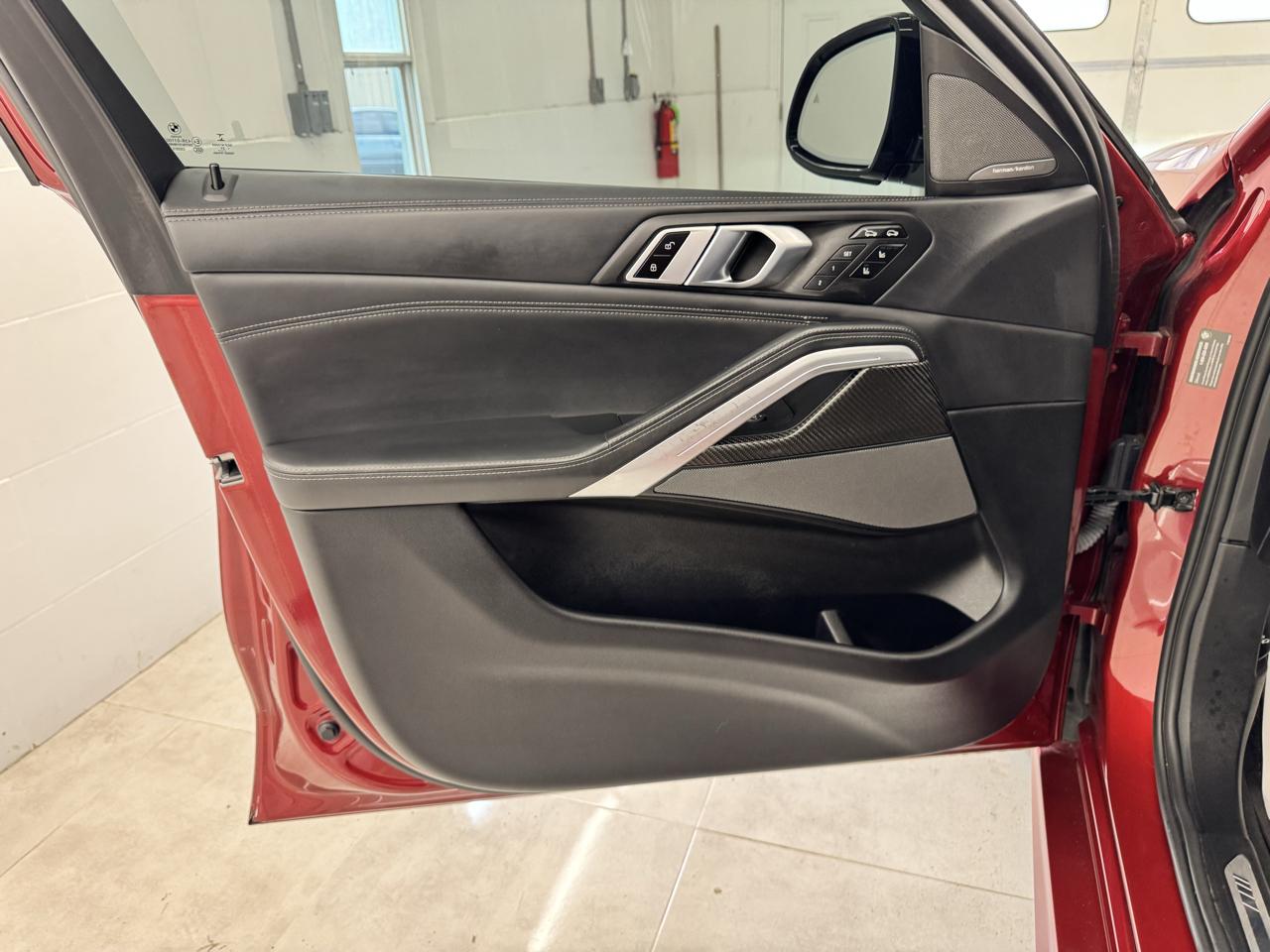 BMW X6 M50i Sports Activity Coupe 2022