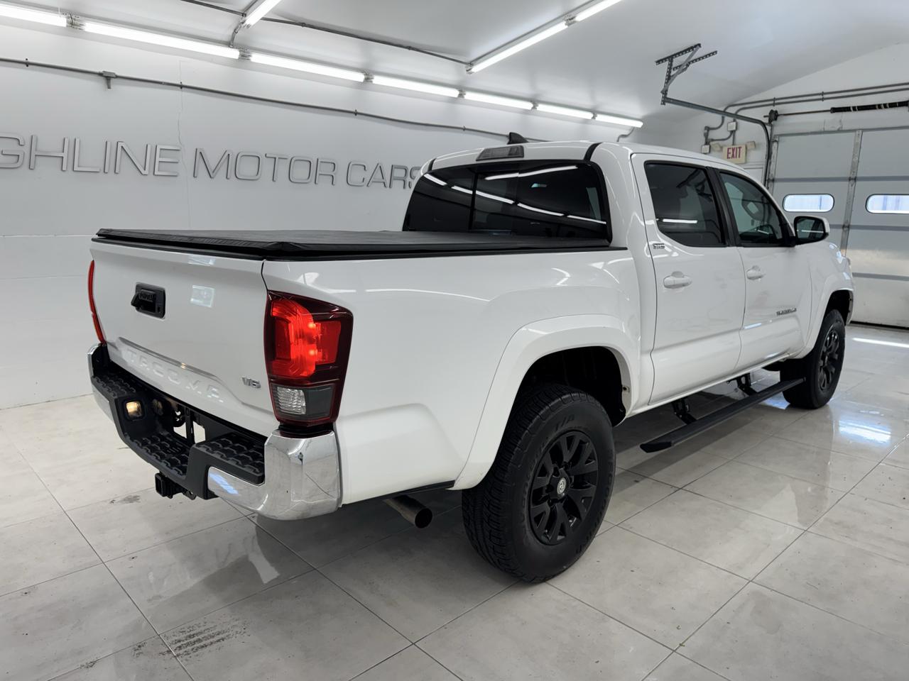 Toyota Tacoma 2WD TRD Off Road Double Cab 5' Bed V6 AT (Natl) 2019