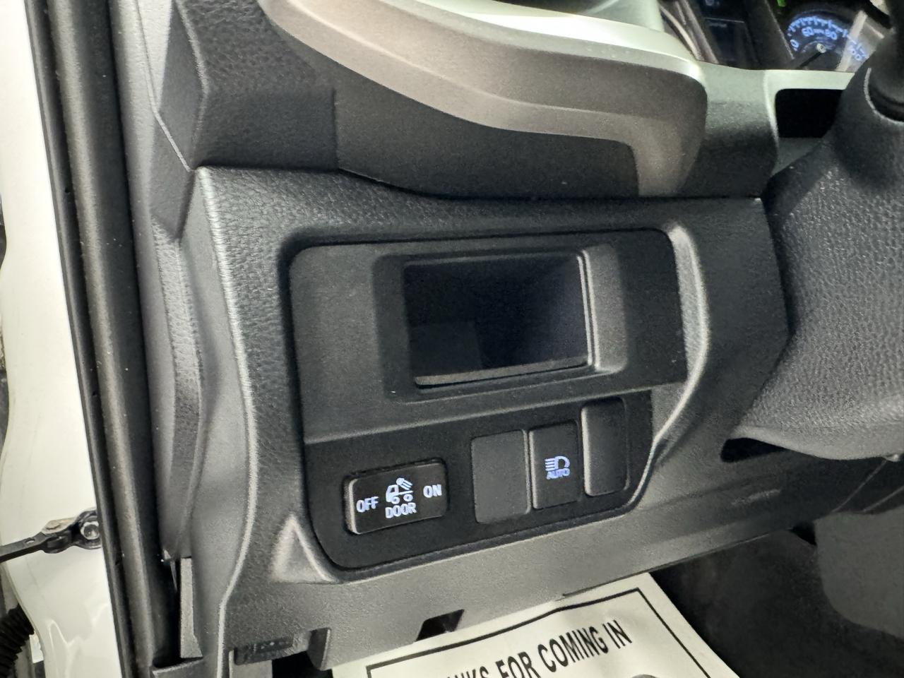 Toyota Tacoma 2WD TRD Off Road Double Cab 5' Bed V6 AT (Natl) 2019