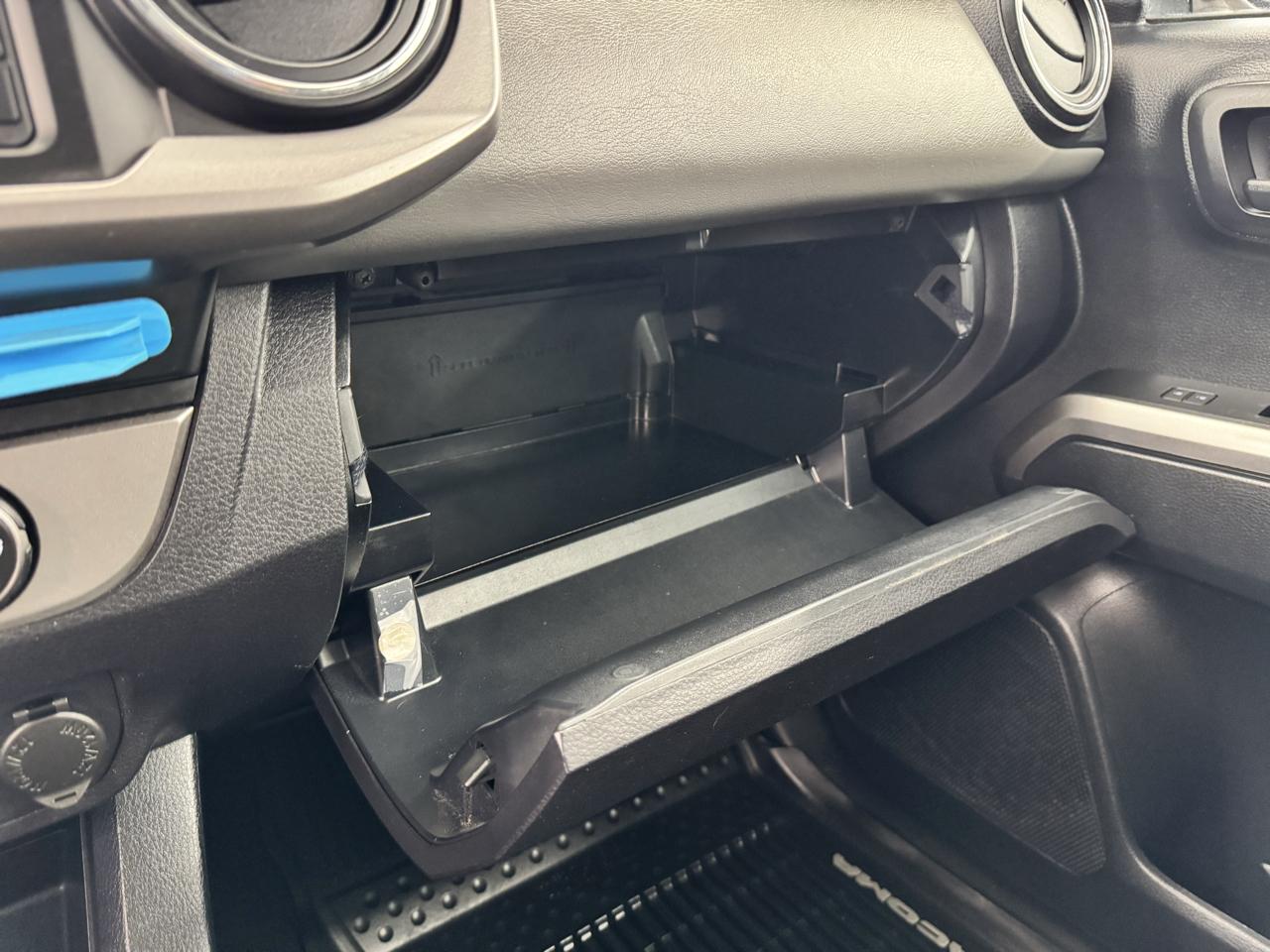 Toyota Tacoma 2WD TRD Off Road Double Cab 5' Bed V6 AT (Natl) 2019