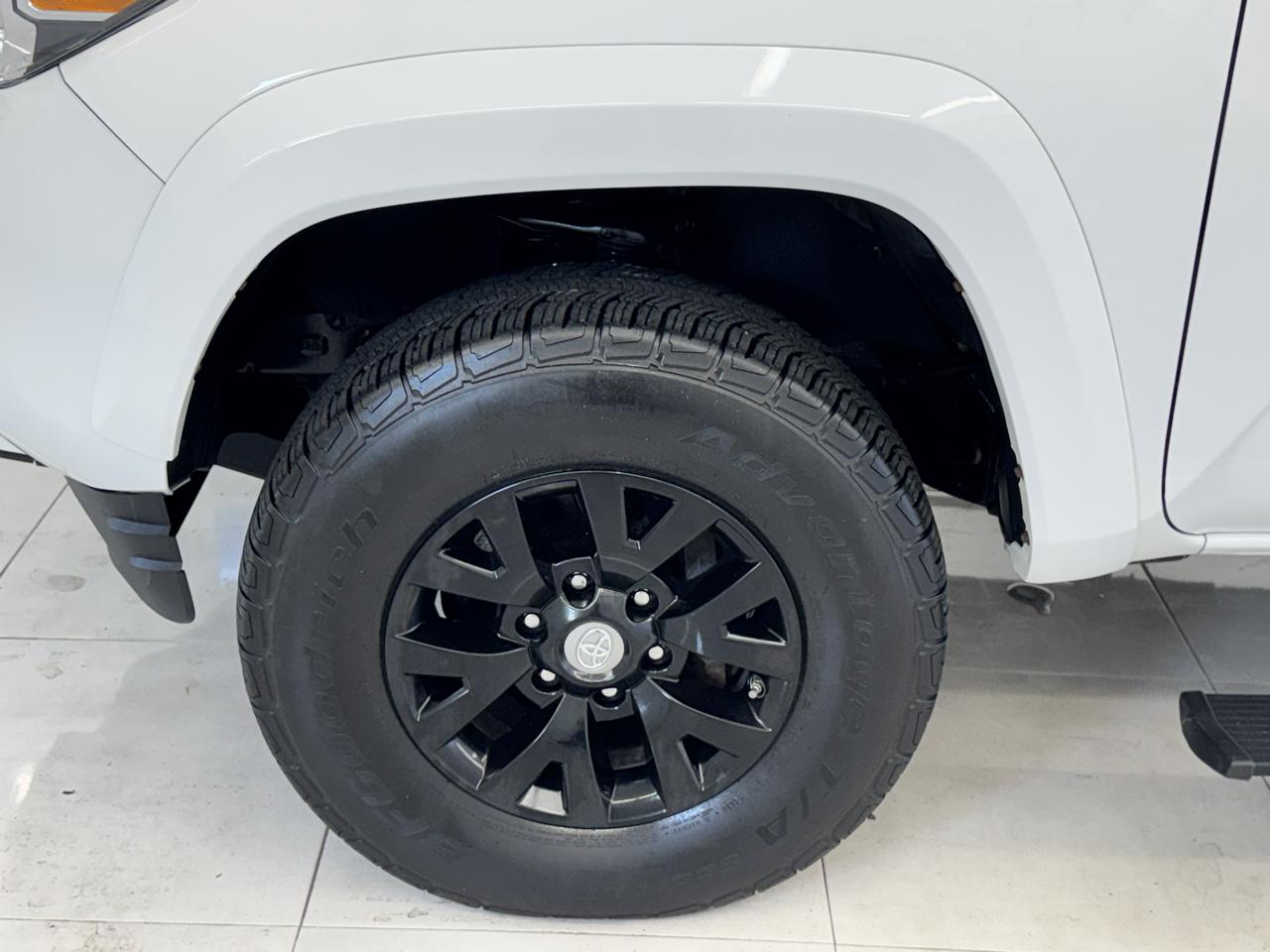 Toyota Tacoma 2WD TRD Off Road Double Cab 5' Bed V6 AT (Natl) 2019