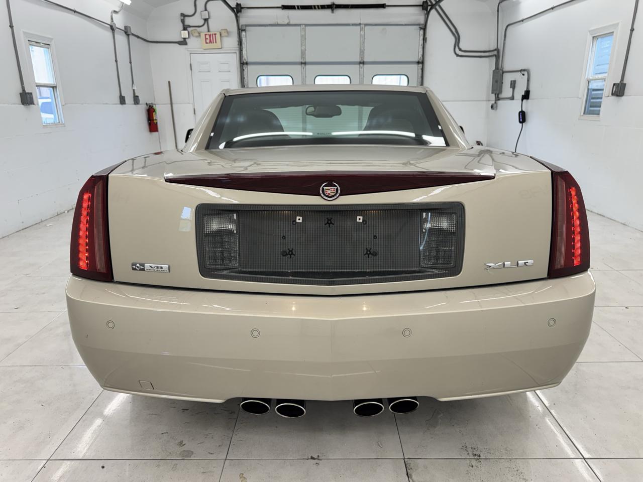 Cadillac XLR 2dr Convertible 2006