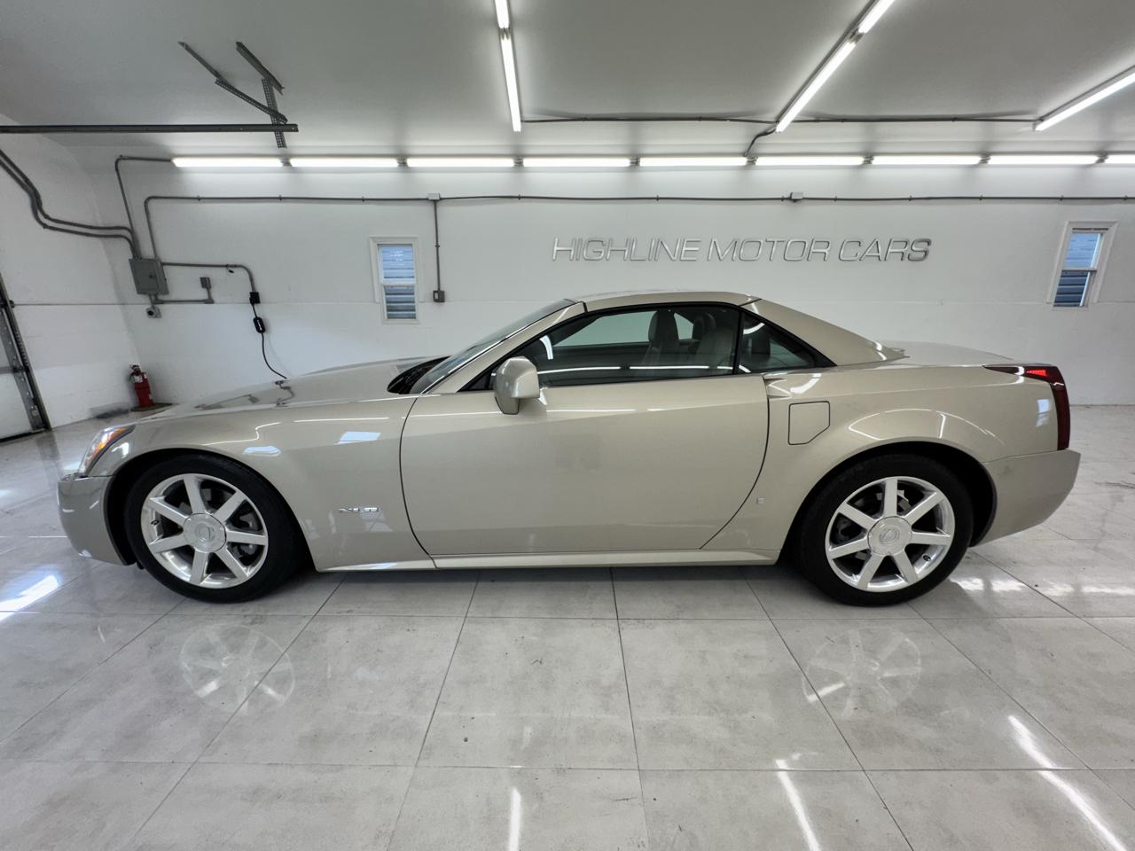 Cadillac XLR 2dr Convertible 2006