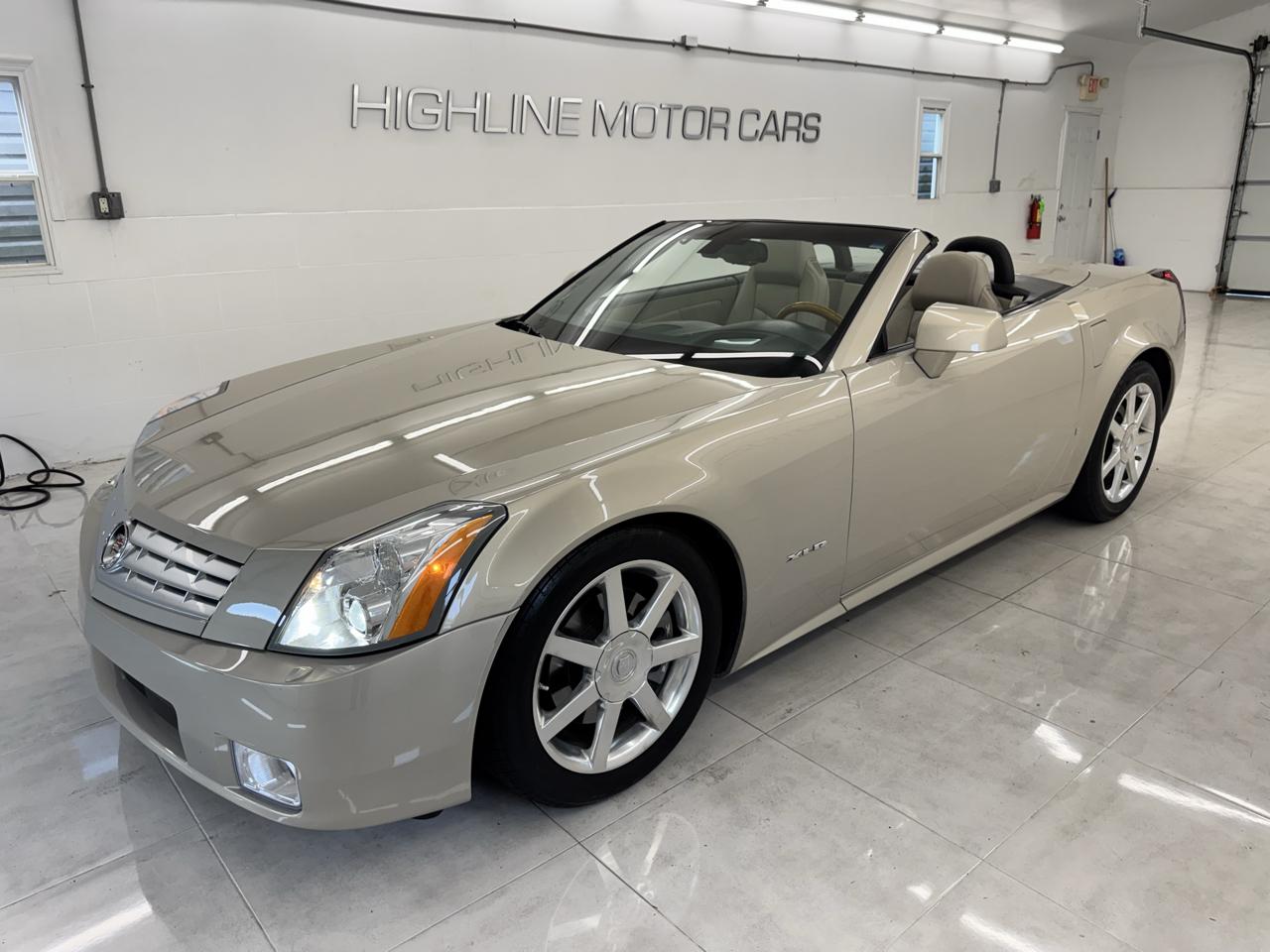 Cadillac XLR 2dr Convertible 2006