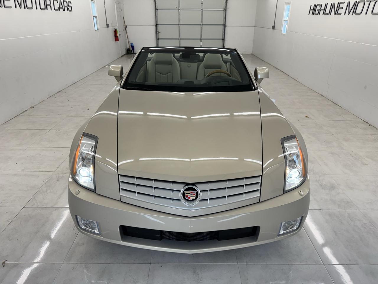 Cadillac XLR 2dr Convertible 2006