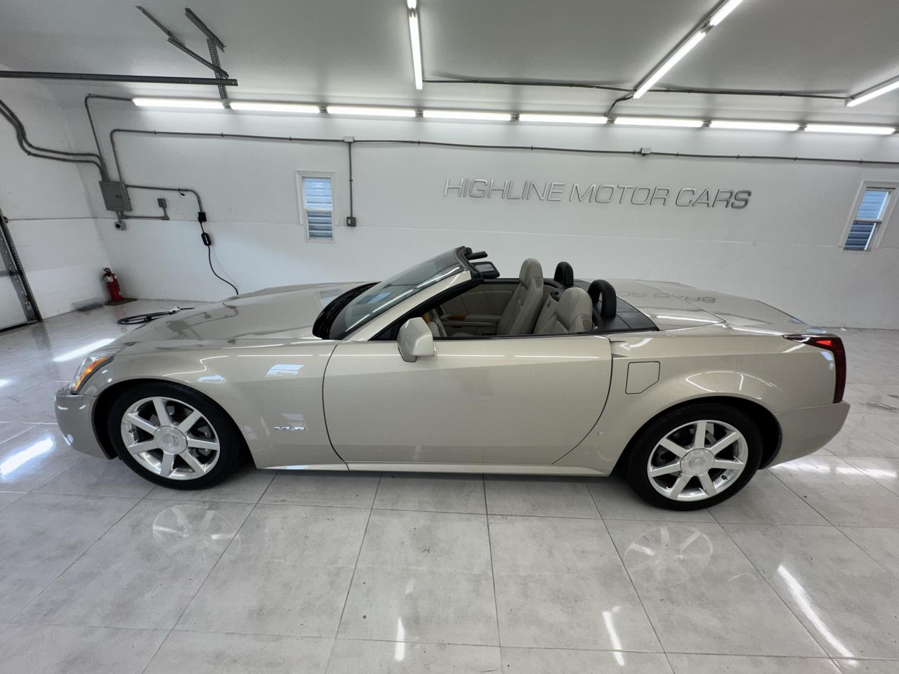 Cadillac XLR 2dr Convertible 2006