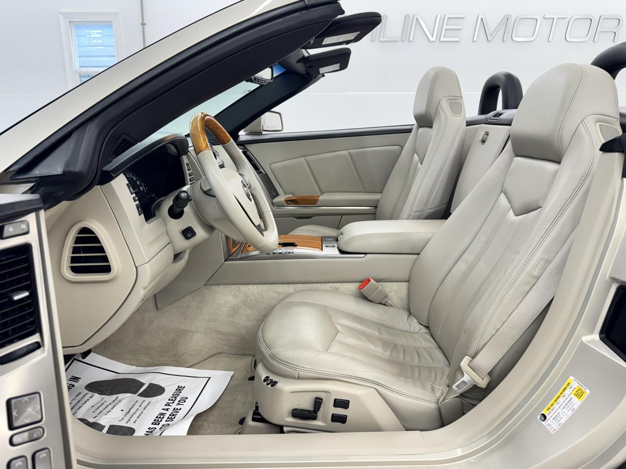 Cadillac XLR 2dr Convertible 2006
