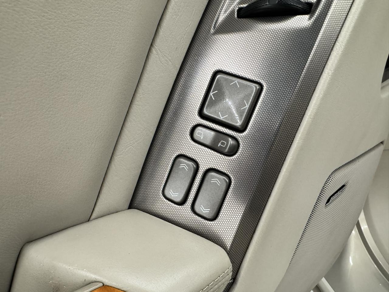 Cadillac XLR 2dr Convertible 2006