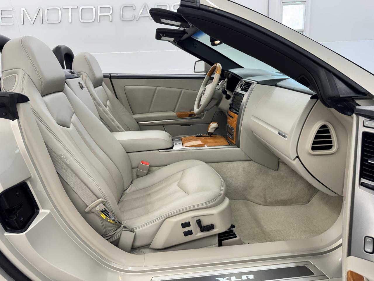 Cadillac XLR 2dr Convertible 2006
