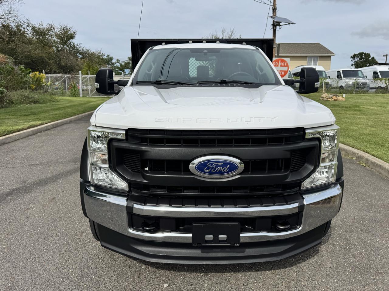 Ford Super Duty F-550 DRW XLT 2WD Reg Cab 145" WB 60" CA 2020