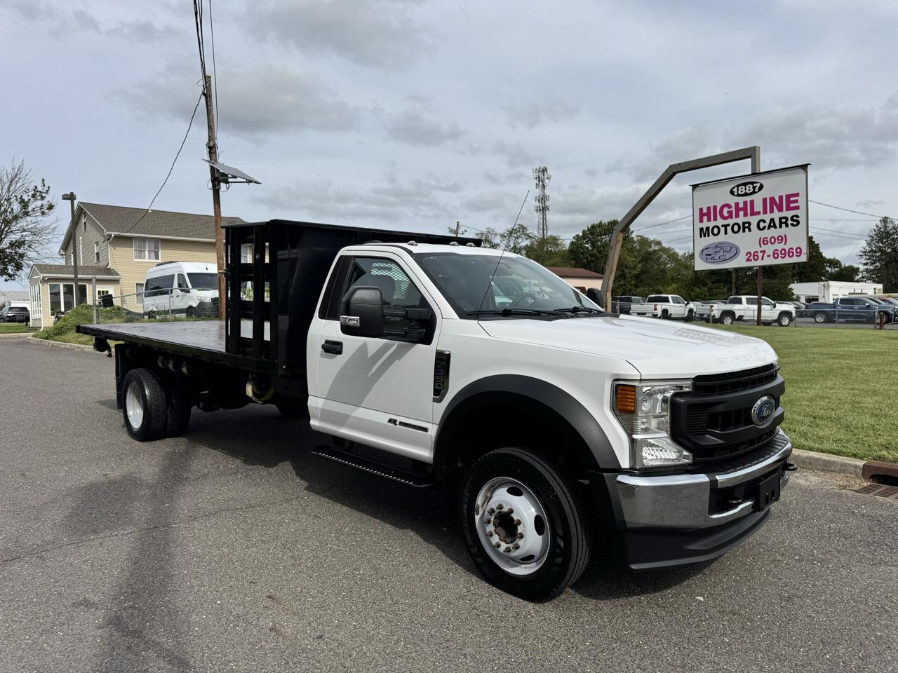 Ford Super Duty F-550 DRW XLT 2WD Reg Cab 145" WB 60" CA 2020