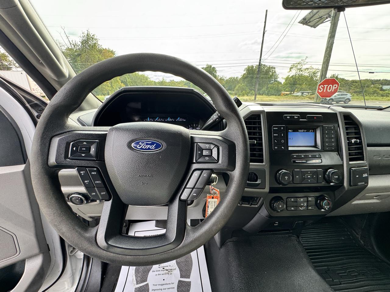 Ford Super Duty F-550 DRW XLT 2WD Reg Cab 145" WB 60" CA 2020