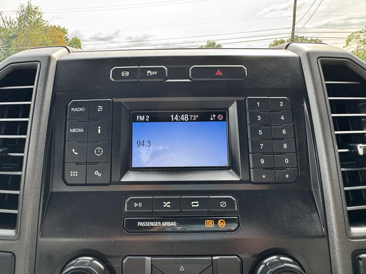 Ford Super Duty F-550 DRW XLT 2WD Reg Cab 145" WB 60" CA 2020