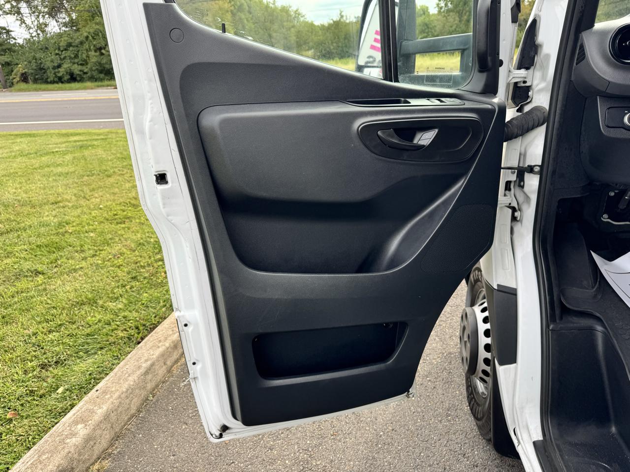 Mercedes-Benz Sprinter Cab Chassis 4500 Standard Roof V6 170" 2022