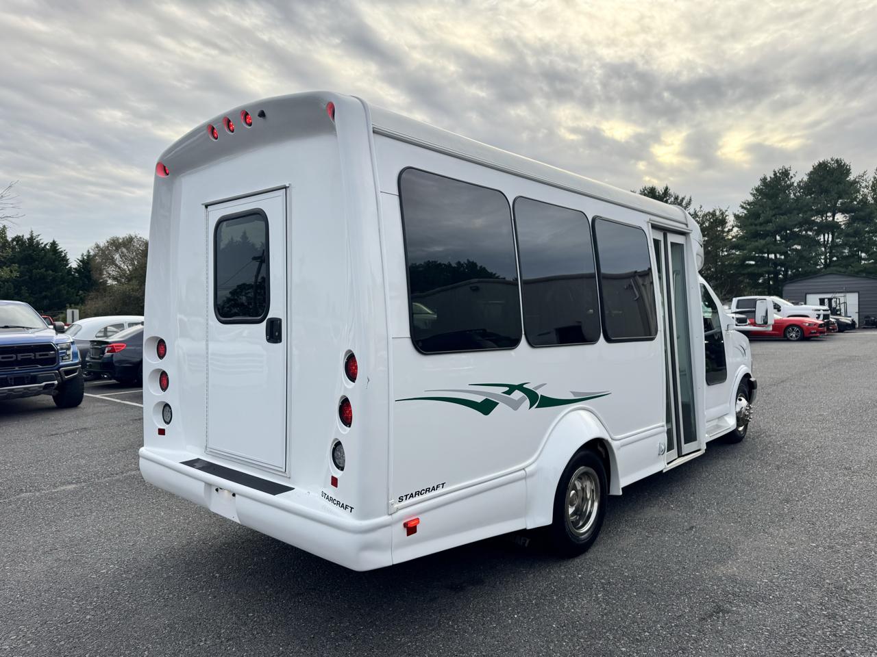 Chevrolet Express Commercial Cutaway 3500 Van 159" 2020