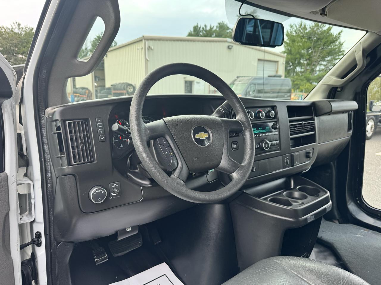 Chevrolet Express Commercial Cutaway 3500 Van 159" 2020