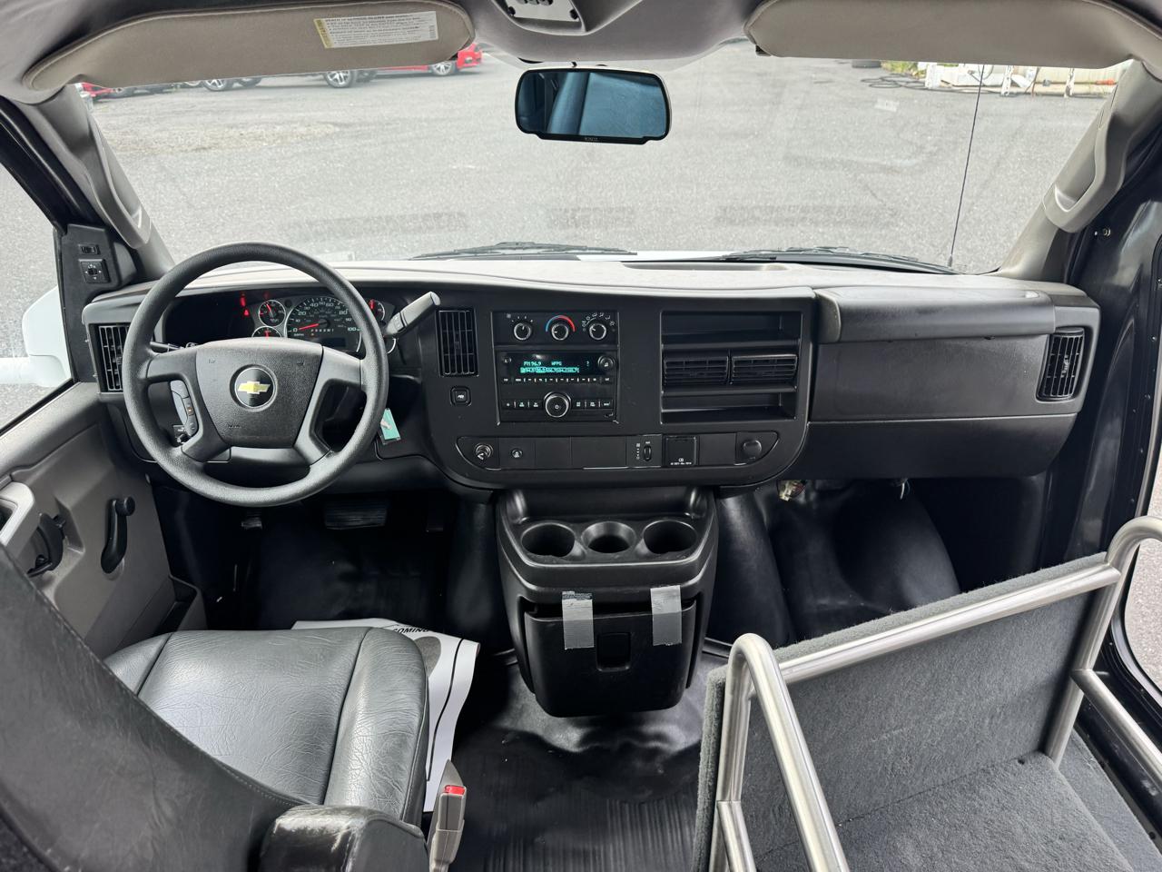 Chevrolet Express Commercial Cutaway 3500 Van 159" 2020