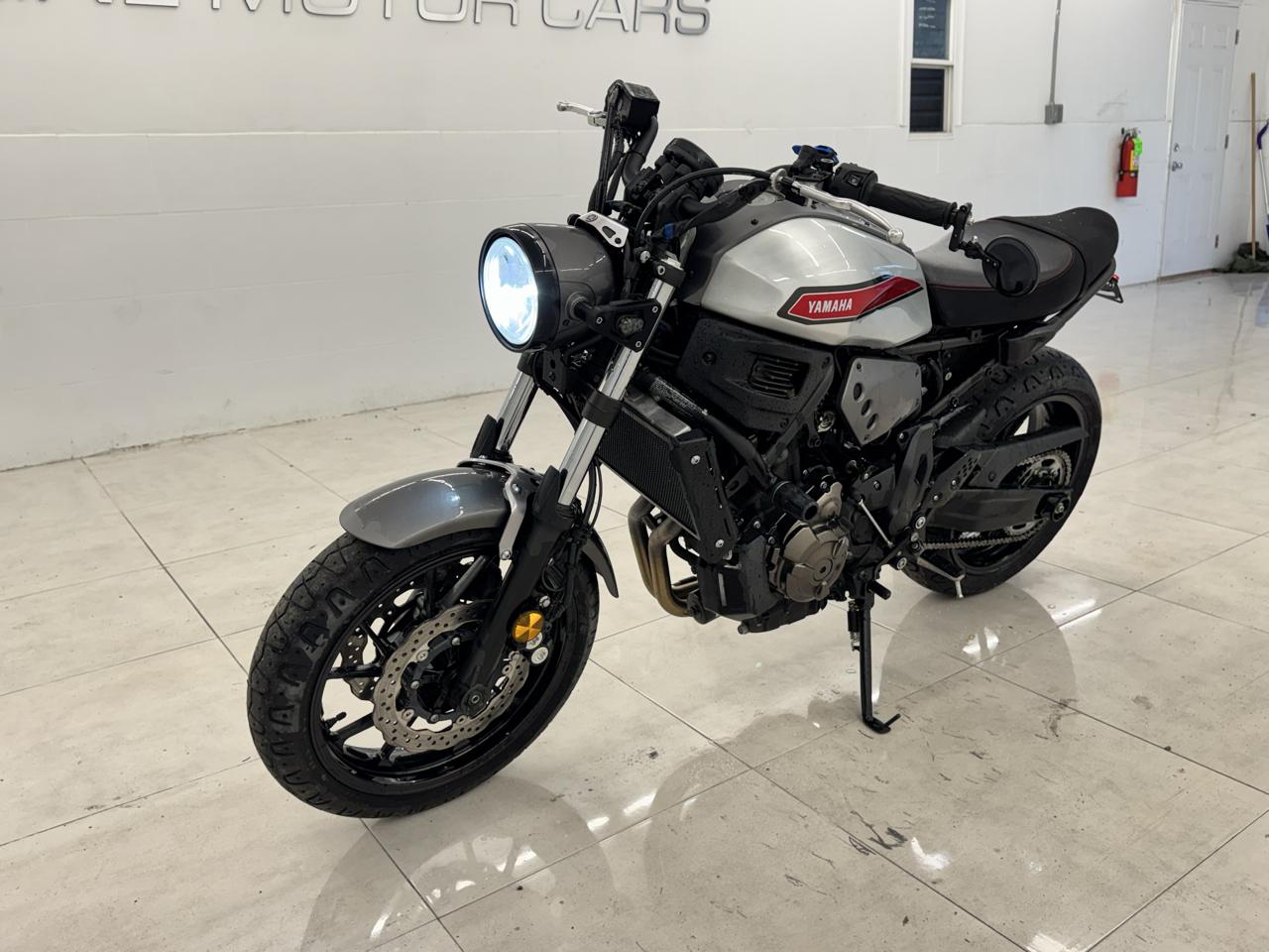 Yamaha XSR700  2019