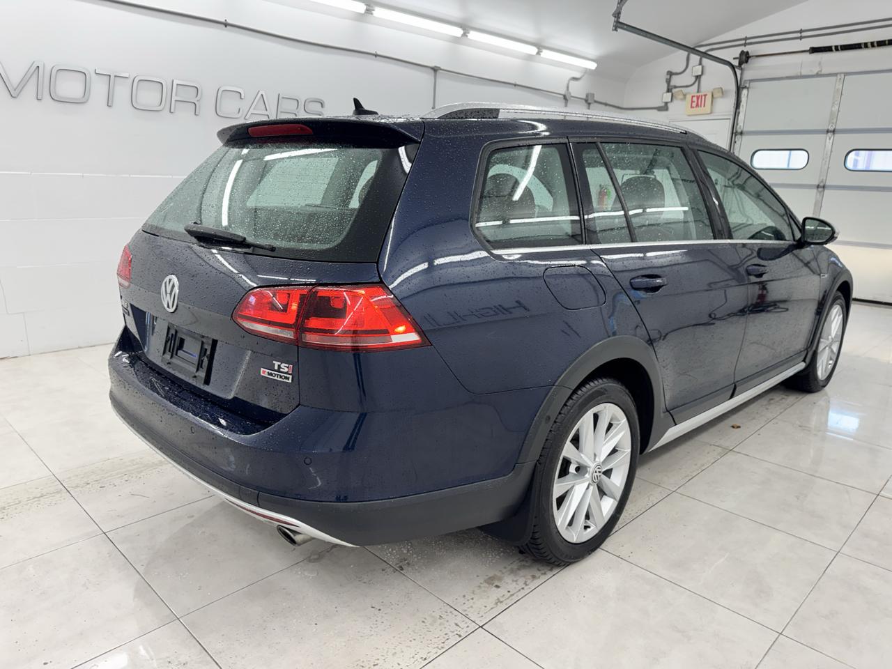 Volkswagen Golf Alltrack 1.8T SEL DSG 2017