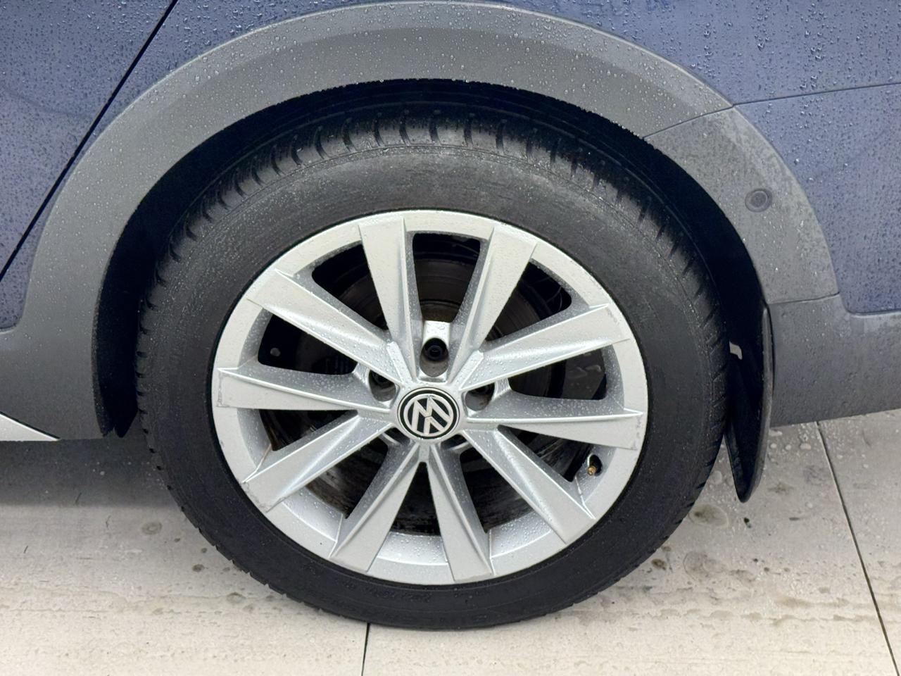 Volkswagen Golf Alltrack 1.8T SEL DSG 2017