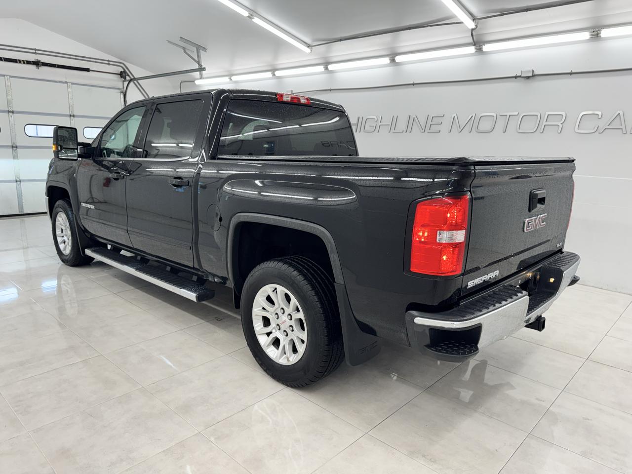 GMC Sierra 1500 4WD Crew Cab 143.5" SLE 2018