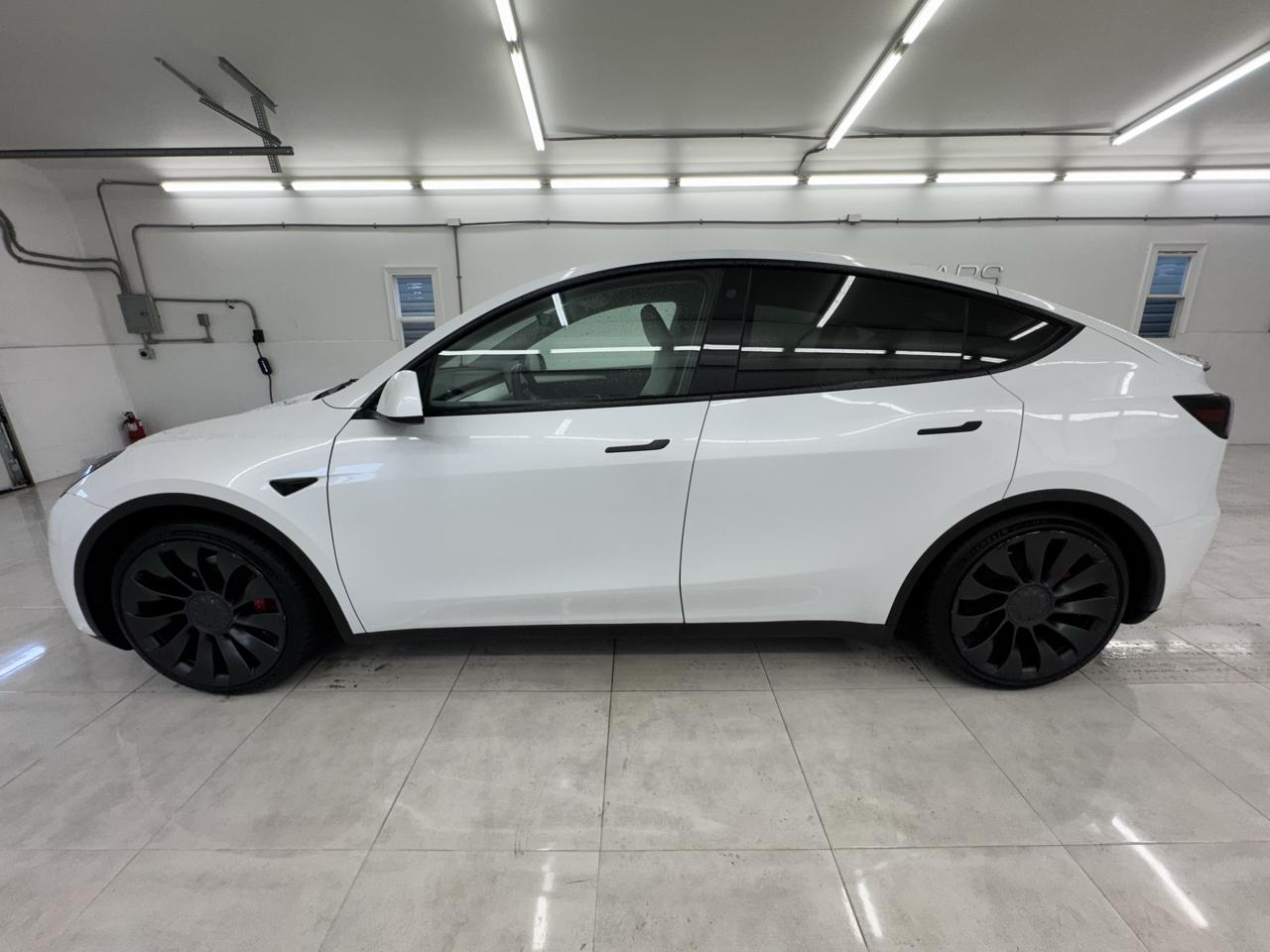 Tesla Model Y Performance AWD 2023