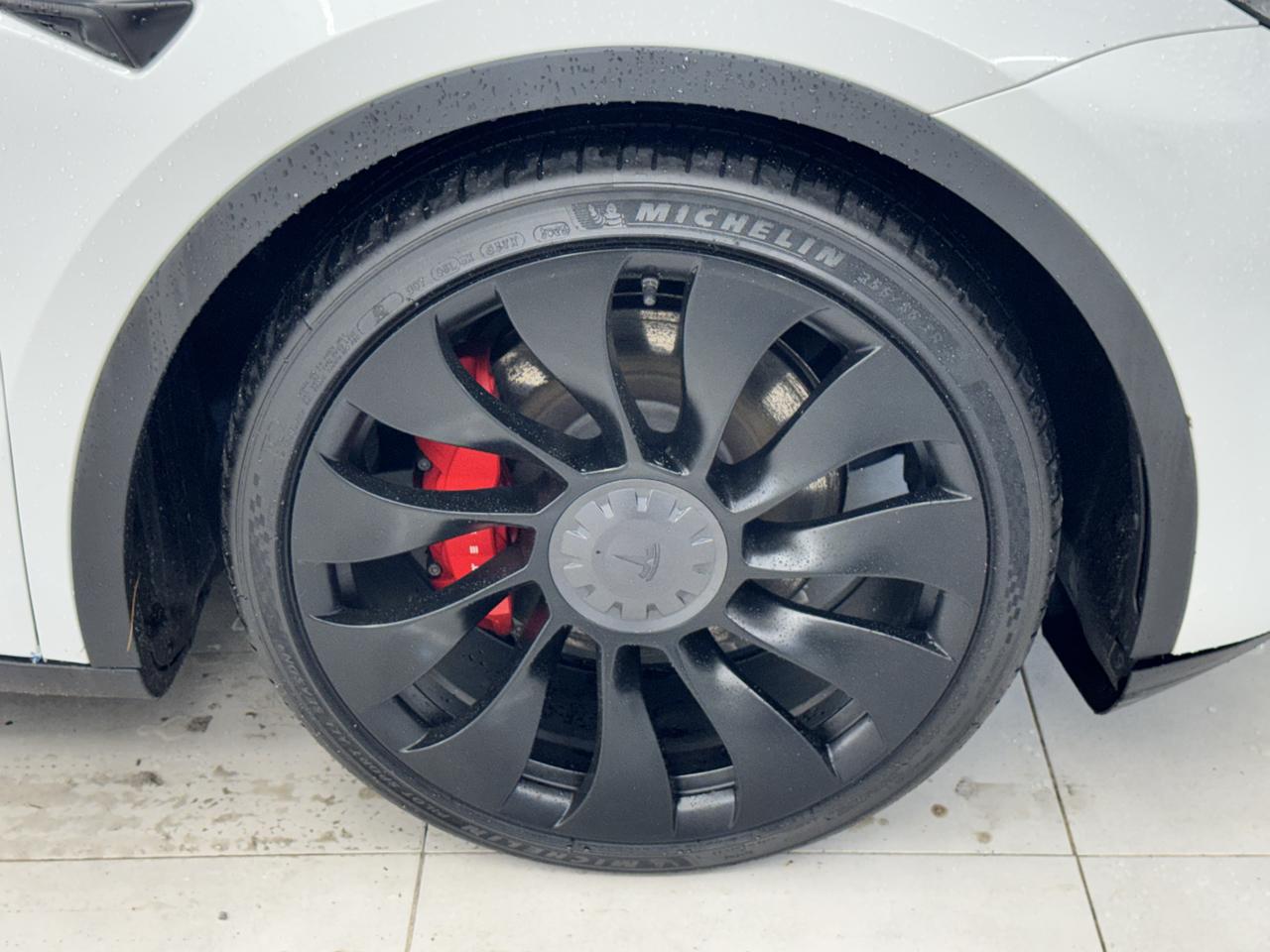 Tesla Model Y Performance AWD 2023