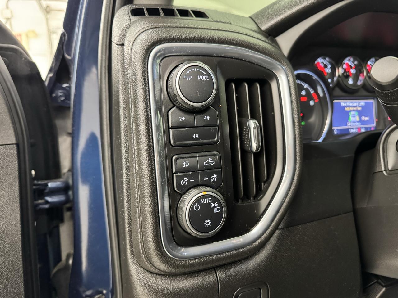 Chevrolet Silverado 3500HD 4WD Crew Cab 172" LT 2022