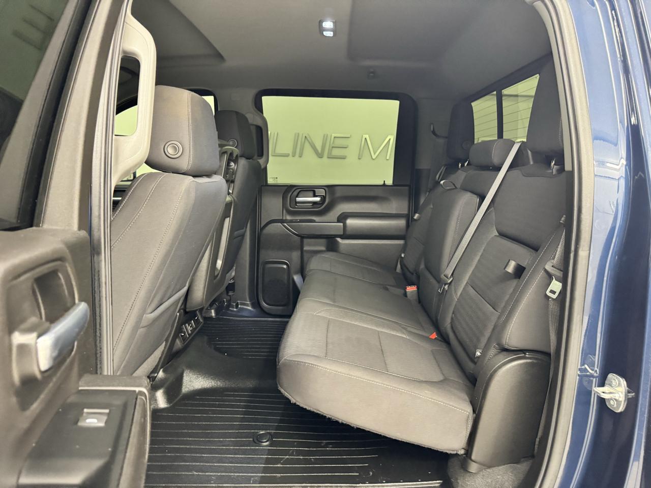 Chevrolet Silverado 3500HD 4WD Crew Cab 172" LT 2022