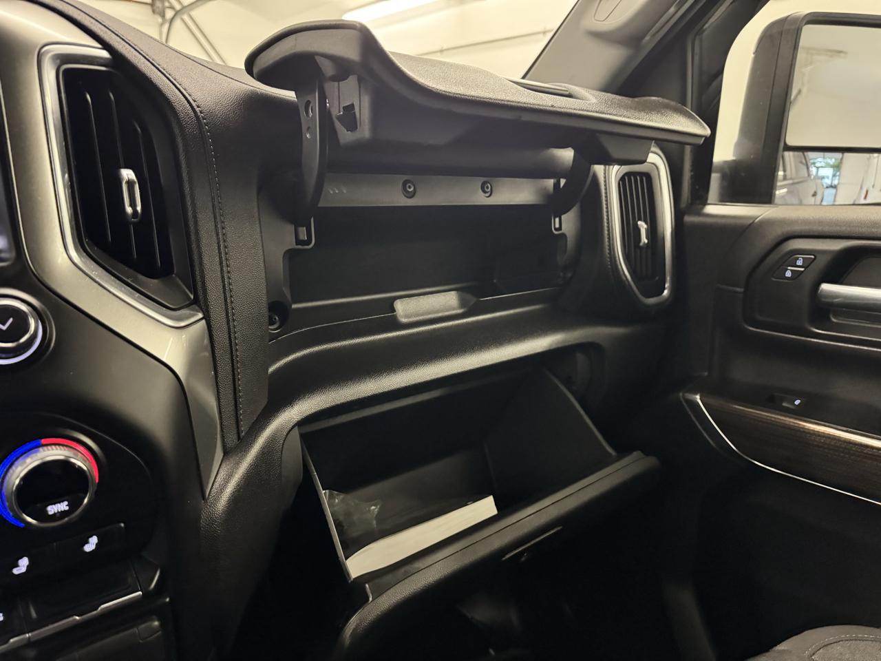 Chevrolet Silverado 3500HD 4WD Crew Cab 172" LT 2022