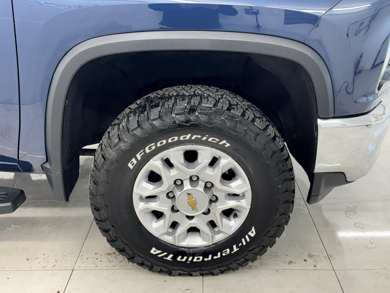 Chevrolet Silverado 3500HD 4WD Crew Cab 172" LT 2022