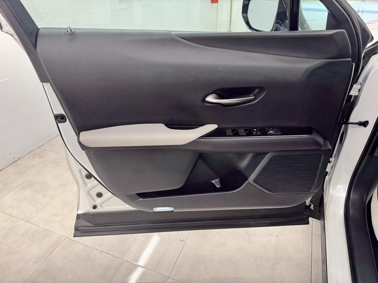 Lexus UX UX 250h AWD 2022